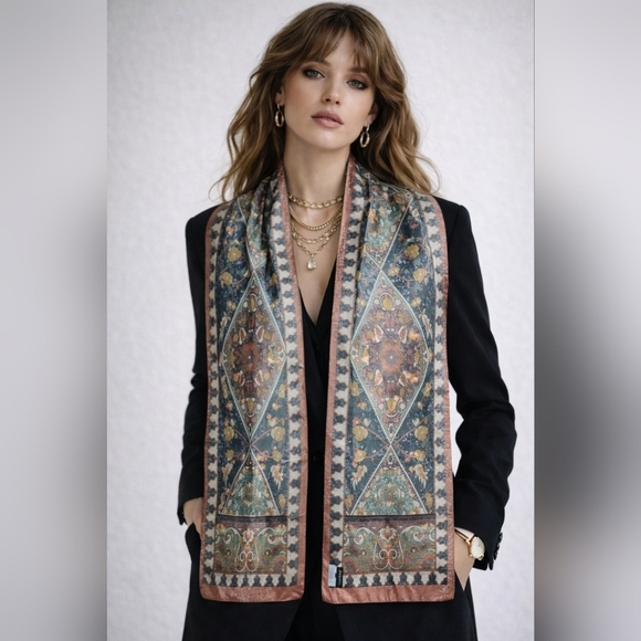 Oscar de la Renta Accessories - Oscar de la Renta Vintage Metallic Geometric Scarf Italy 53x10.5 Gold Silver